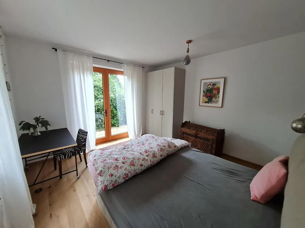 Escape To The Lake Buch  0*, Buch (Starnberg) Germany